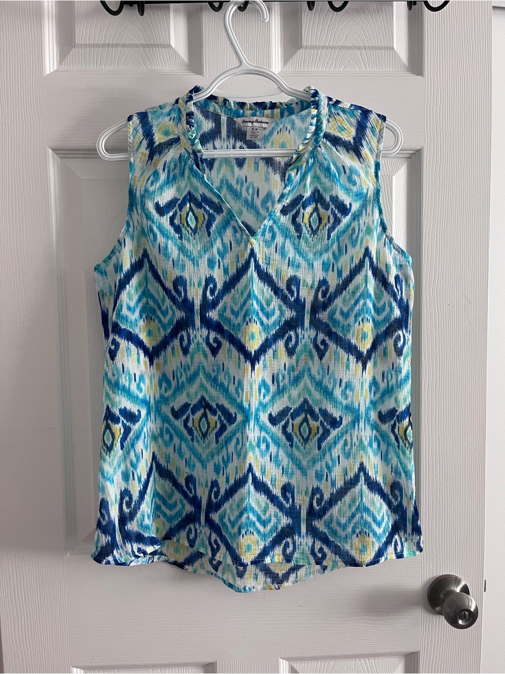 Tommy Bahama Blue Aqua Ikat Sleeveless V-Neck Camisole